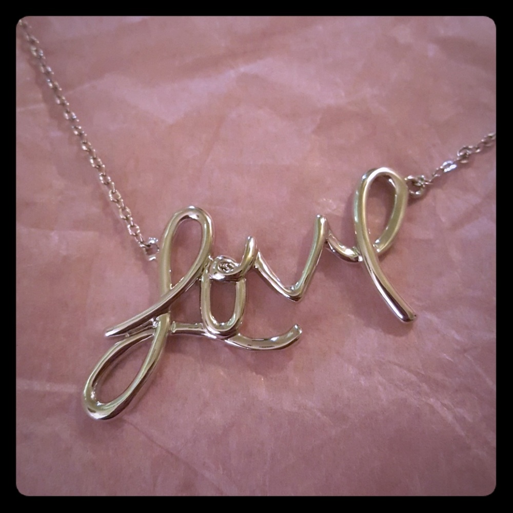 Stella and dot "love" necklace